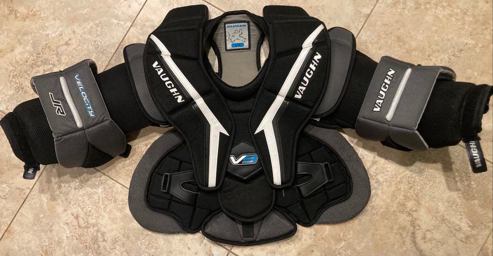 Used Small Vaughn Velocity V9 Pro Goalie Chest Protector