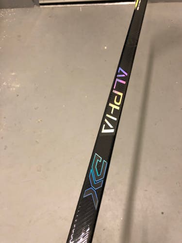 Lightly Used Senior Right Handed Warrior Alpha DX Hockey Stick P28