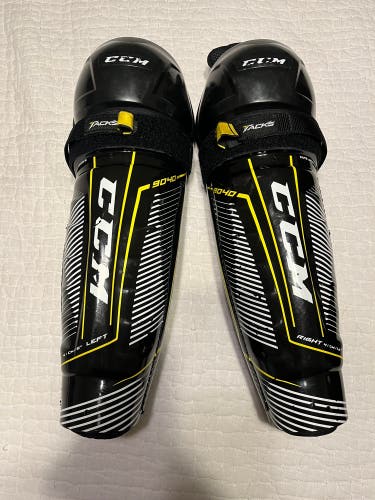 CCM  Tacks 9040 Shin Pads