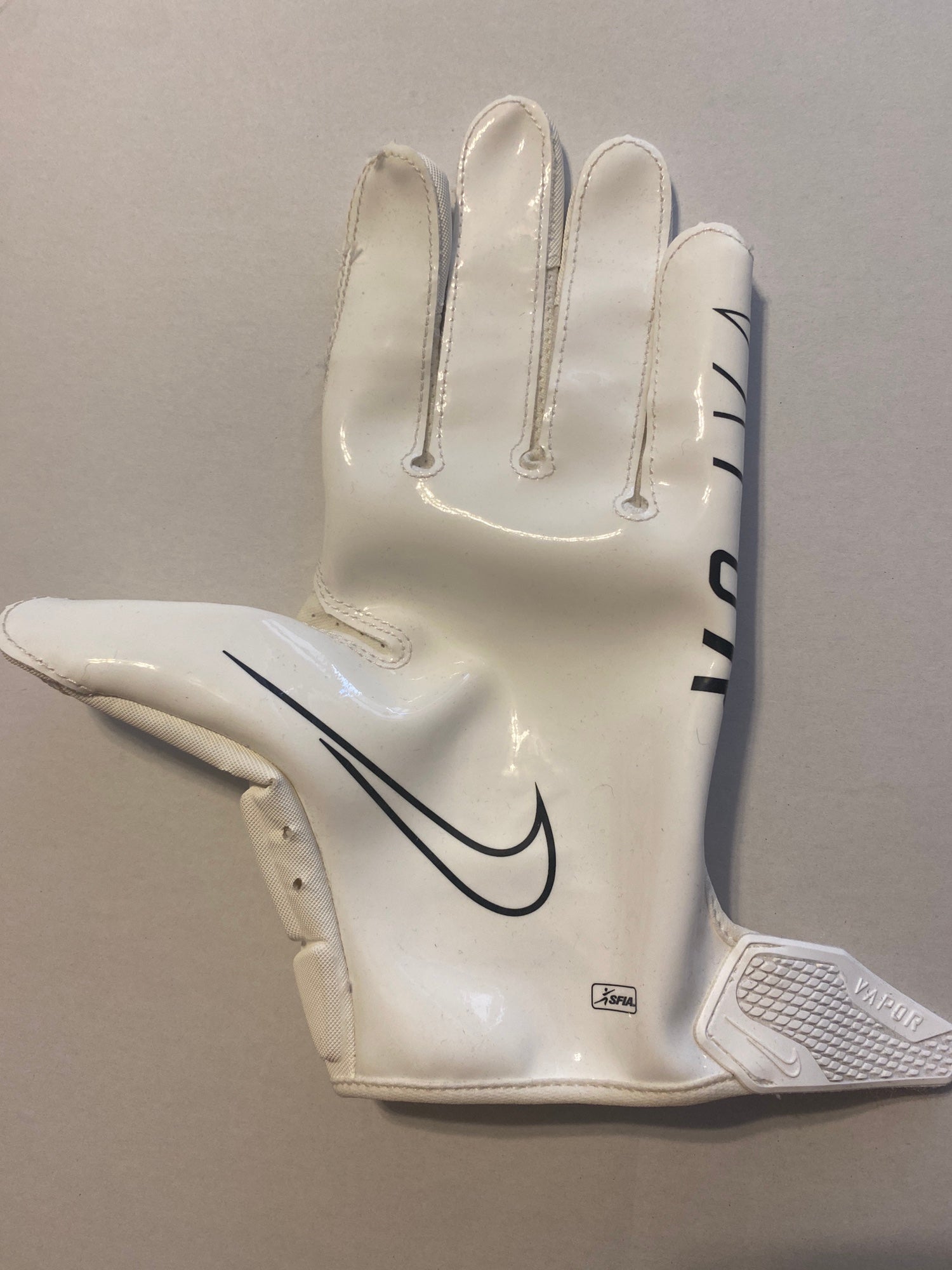 nike vapor jet 6.0 football gloves stores