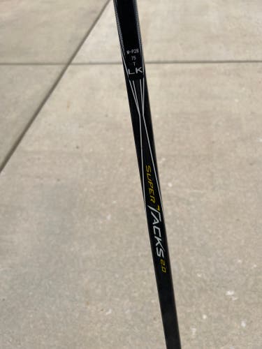 Used Senior CCM Right Handed P28M Flex 75 Super Tacks 2.0 Hockey Stick Prostock