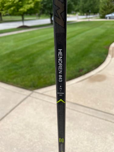 Senior Right Handed P28 Flex 75 Pro Stock CCM RibCor Trigger 3D PMT Hockey Stick