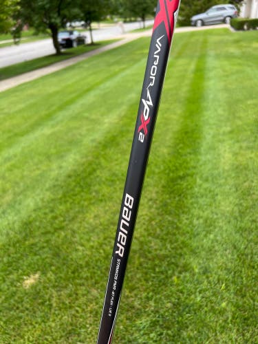 New Senior Right Handed PM9 Flex 87 Vapor APX2 Hockey Stick