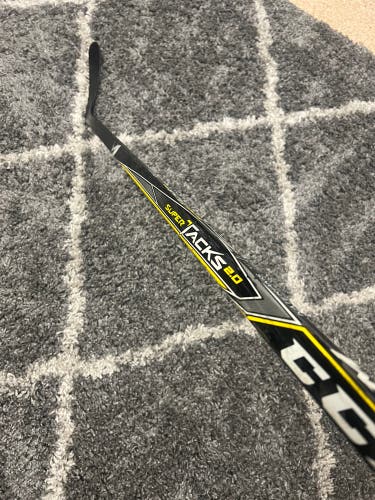 Senior Right Handed P28 Pro Stock Super Tacks 2.0 75 Flex Hockey Stick