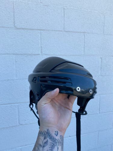Used Medium Bauer Pro Stock Re-Akt Helmet