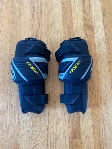 Warrior RX3 E+ Goalie Knee Pads Intermediate Used