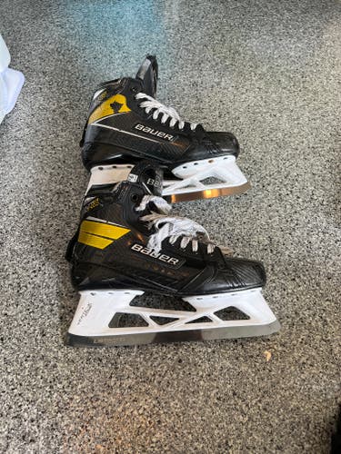 Senior Used Bauer Ultrasonic Hockey Goalie Skates Regular Width Size 9.5