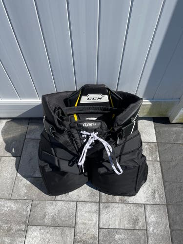 New Large CCM  Axis 1.9 Hockey Goalie Pants
