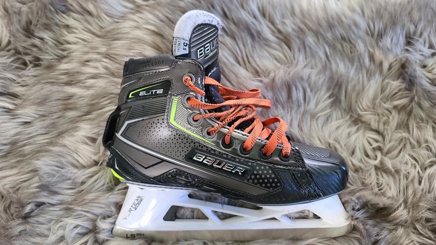 Junior Used Bauer Elite Hockey Goalie Skates Regular Width Size 5.5