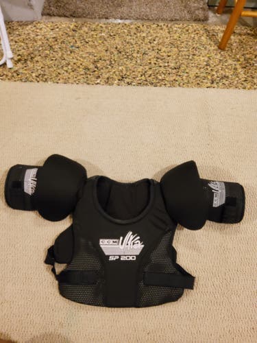 Medium Retro CCM Ultra SP 200 Shoulder Pads