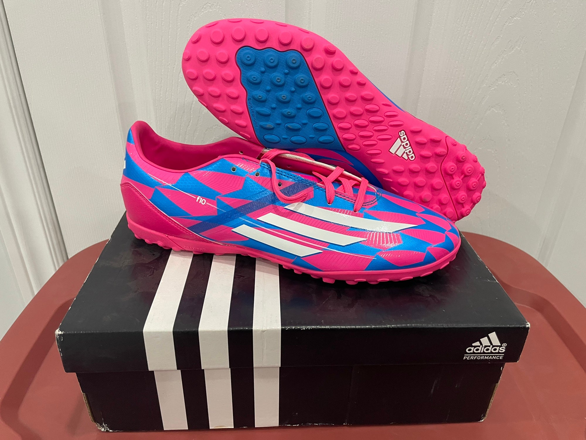 New in Adidas Soccer F10 TRX TF vivid Pink M18316 US 9.5 | SidelineSwap