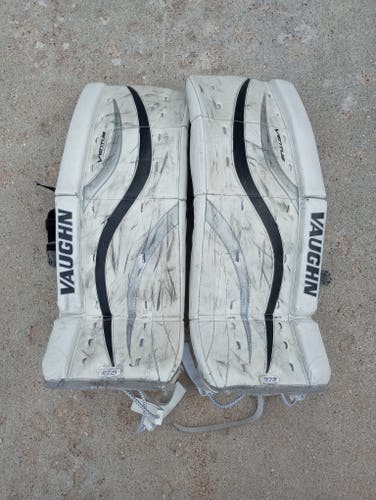 Used 24" Vaughn Ventus LT58 Goalie Leg Pads