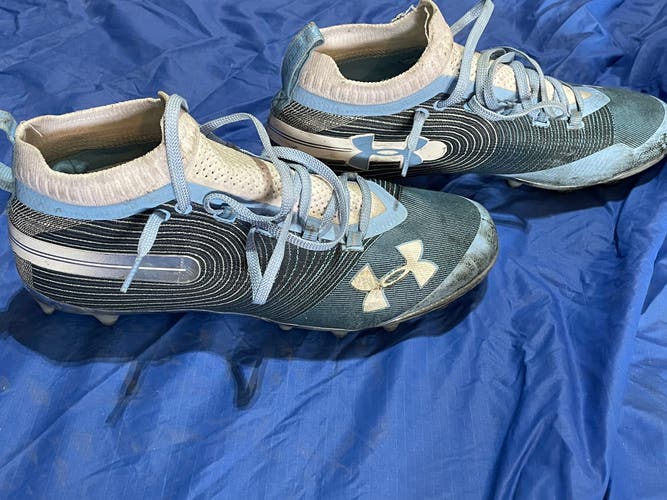 Men's Molded Cleats Low Top Highlight