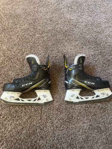 Used CCM Regular Width  Size 3.5 Super Tacks AS1 Hockey Skates