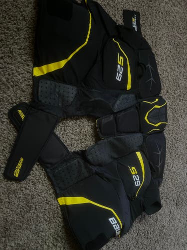 Junior Large Bauer  Supreme S29 Hockey Pants