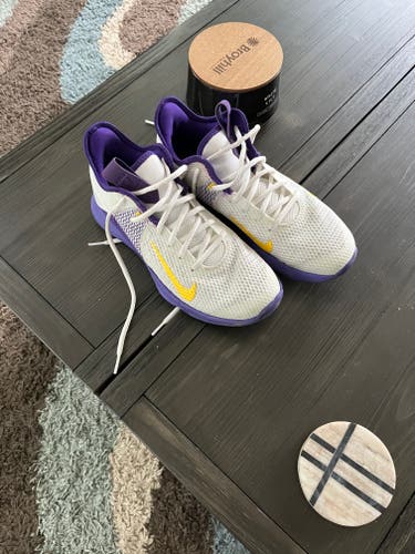 Used Men's Size 8.5 (Women's 9.5) Nike Lebron Witness 4 White Purple Lakers Shoes Shoes