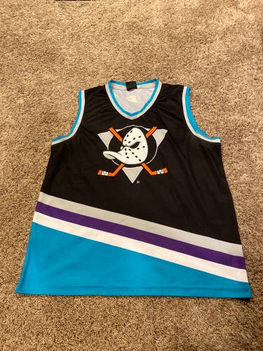 Bench Clearers XL Nhl Team Tank Top