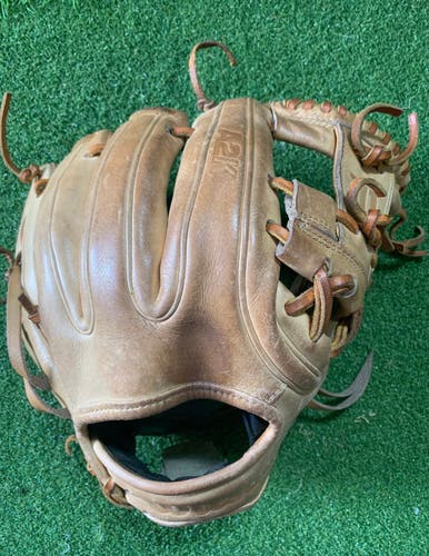 Exclusive Wilson A2k