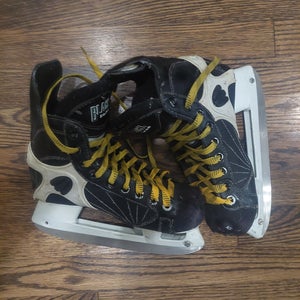 Used CCM Black Tacks Size 2.5 Ice Hockey Skates