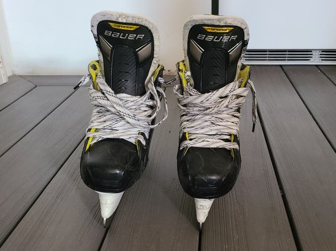 Used Bauer Supreme Hockey Skates Size 5