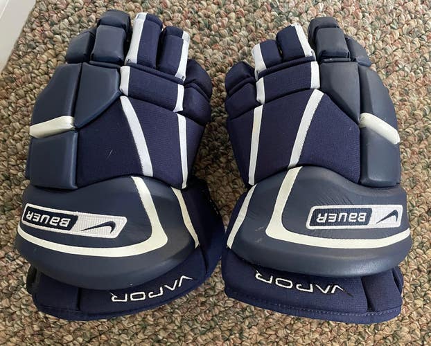 Bauer Vapor Pro Series Gloves 15" Pro Stock - like new