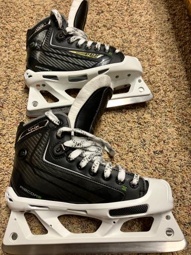 New CCM Regular Width  Size 4 RibCor 44K Hockey Goalie Skates