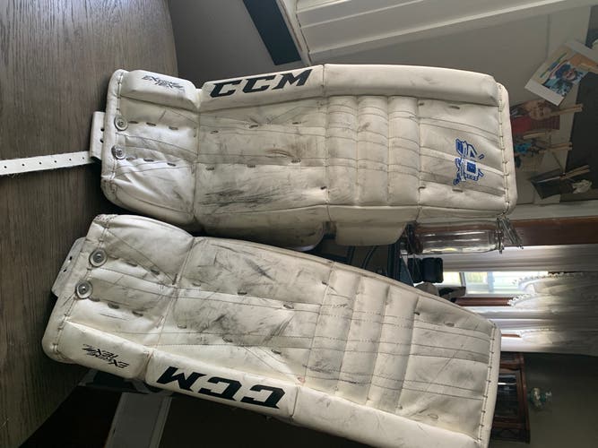 26" CCM Extreme Flex 760 Goalie Leg Pads