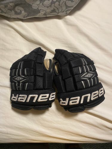 Bauer 13" Nexus 800 Gloves