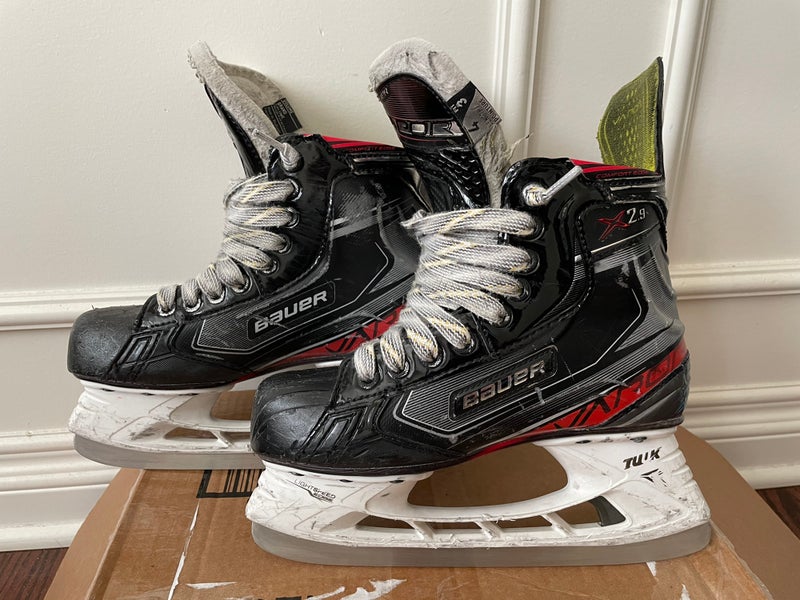 Used Bauer Size 4 Vapor X2.9 Hockey Skates