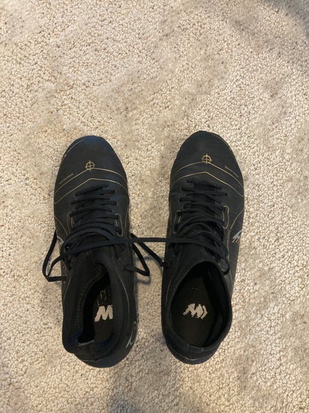 Men's Size 8.0 (Women's 9.0) Nike Cleats