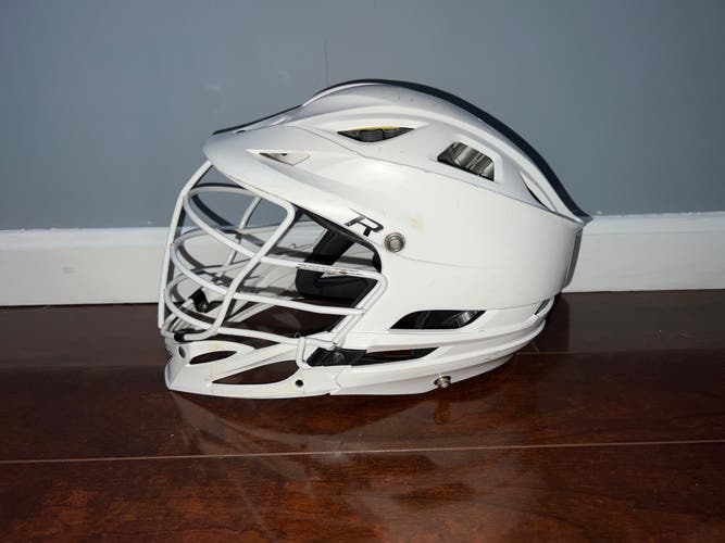 Used Cascade R Helmet (ADJUSTING BROKE)