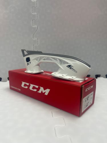 New CCM SB XS 215 mm Left Holder