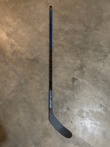 Senior Left Hand P28M Nexus 2N Pro Hockey Stick