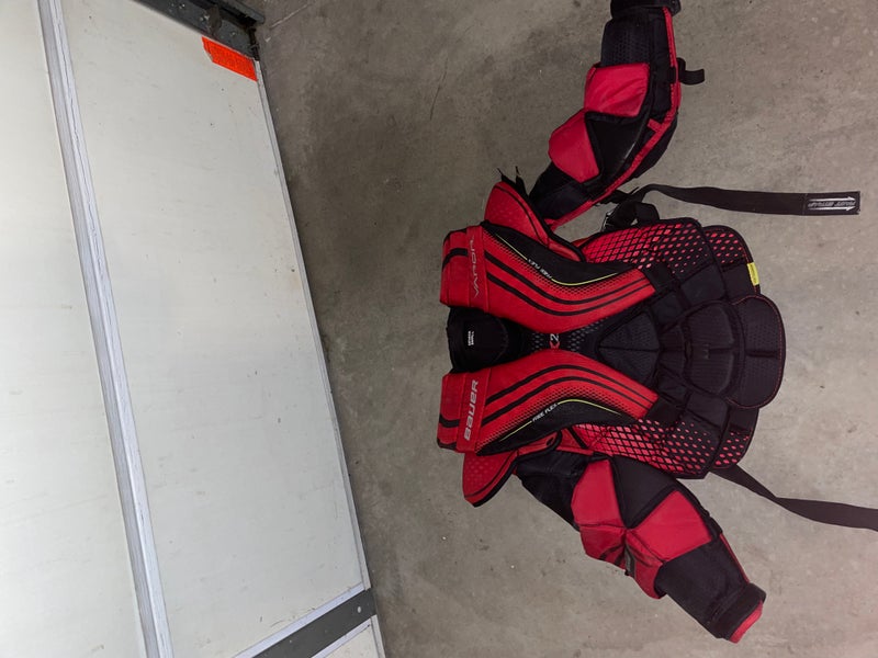 Used Small Bauer Vapor X2.9 Goalie Chest Protector