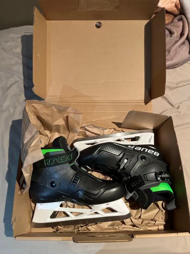 *NEW* LACELESS Bauer Konect Hockey Goalie Skates Size 8-8.5!