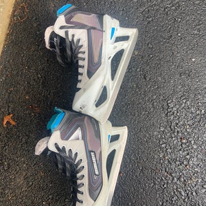 Used Bauer Regular Width  Size 8.5 Reactor 5000 Hockey Goalie Skates
