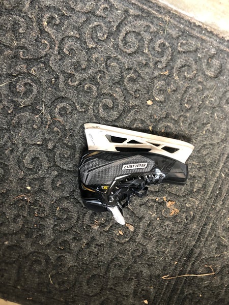 Used Bauer Regular Width Size 9.5 Supreme S27 Hockey Goalie Skates