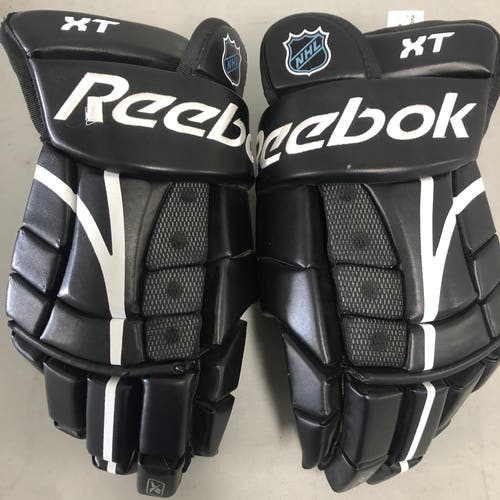 Nearly NEW Reebok 14” black hockey gloves