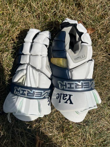 New Yale Gloves Maverik Max