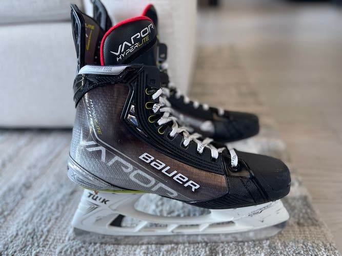 Used Bauer Regular Width  Size 8 Vapor Hyperlite Hockey Skates