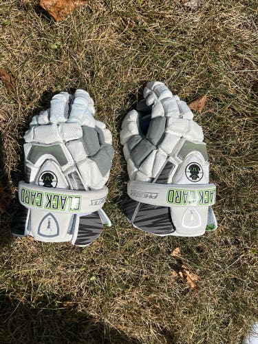 Like new adrenaline Blackcard showcase gloves