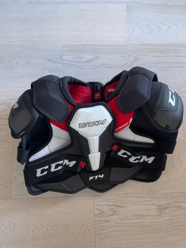 Senior Large CCM JetSpeed FT4 Pro Shoulder Pads