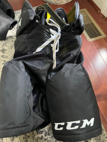 Senior Large CCM  Tacks 9060 Hockey Pants