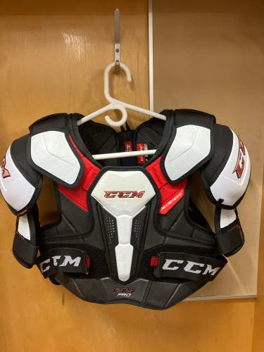 Senior Large CCM  JetSpeed FT4 Pro Shoulder Pads