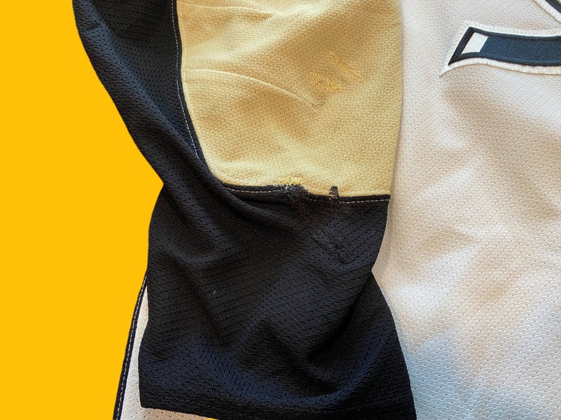 Pittsburgh Penguins Reebok NHL Women's Paperwhite Washed Vintage Logo T- Shirt