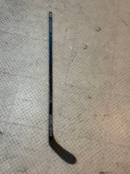 Intermediate Left Hand P28 Pro Stock Nexus 2N Pro Hockey Stick