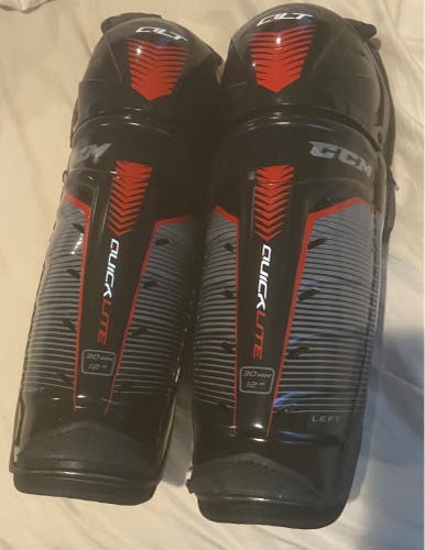 CCM QuickLite Shin Pads