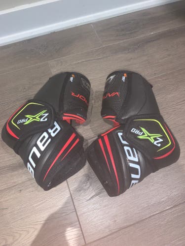 Used Medium Bauer VAPOR 2X PRO Elbow Pads