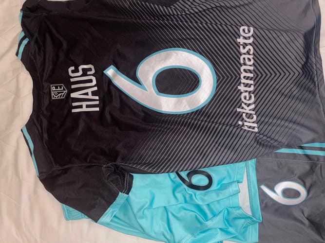 2021 PLL *GAME USED* PLL CHROME HAUS JERSEY AND SHORTS