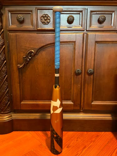 2022 Demarini Composite (-10) 19 oz 29" Zoa Bat